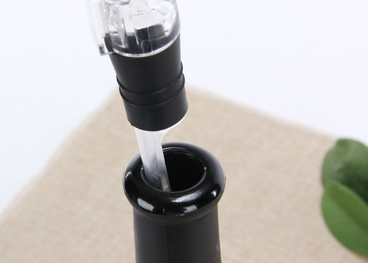 Wine Decanter and Aerator
